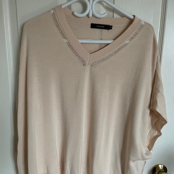 BRAND NEW: Sand poncho sweater - Picture 1 of 1
